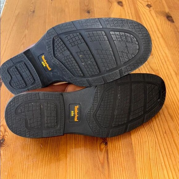 Timberland Brown Leather Oxfords with Classic Design - Picture 11 of 13